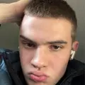 Я Антон, 27, знакомлюсь для без обязательств в Москве
