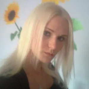 Я Лариса, 24, из Хойников, ищу знакомство для дружбы