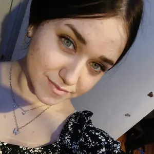 Карина из Верхней Пышмы, мне 20, познакомлюсь для виртуального секса