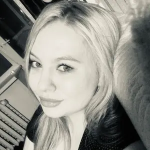 Я Полина, 22, знакомлюсь для общения в Санкт-Петербурге