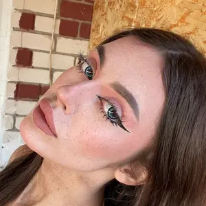 Я Лера, 20, из Тюмени, ищу знакомство для совместных путешествий