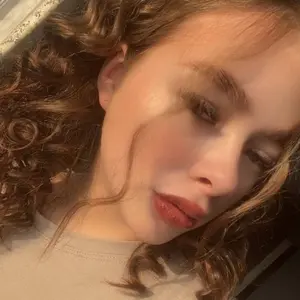 Я Ксения, 25, знакомлюсь для без обязательств в Набережных Челнах