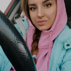 Anna из Губкинского, ищу на сайте общение